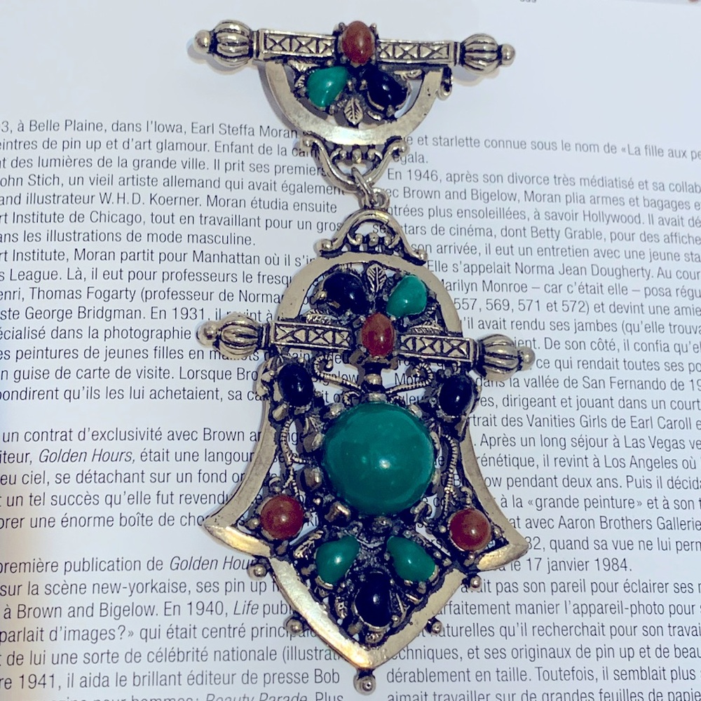 Large deco brooch 4.75”